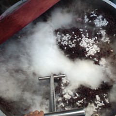 Temperature control with dry ice